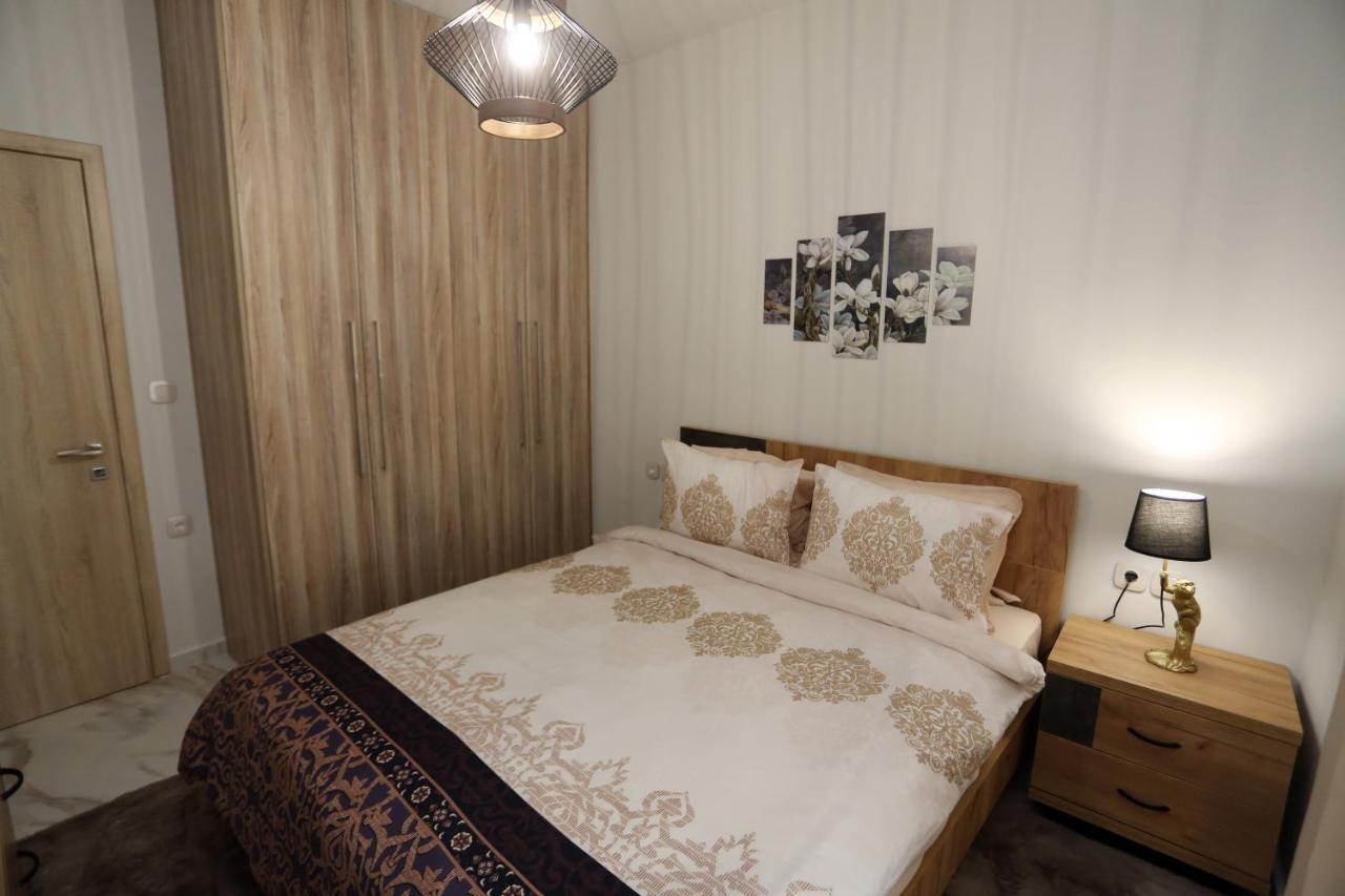 La Larissa Luxury Apartments Trekke Eksteriør billede